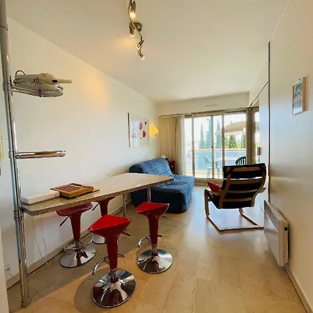 Floriana Apartment